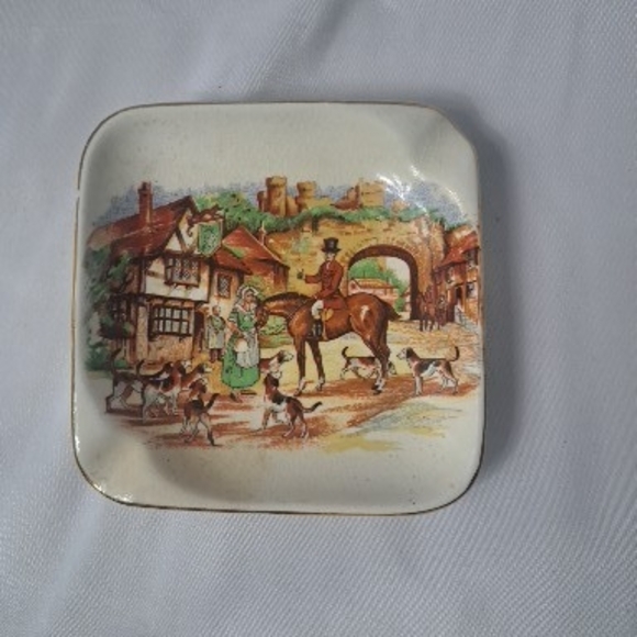 Vintage Decorative Plate with Equestrian Scene - Picture 1 of 1